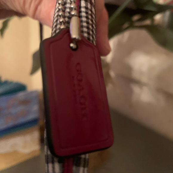 COACH wristlet / mini bag, black plaid vinyl, maroon leather strap and lettering - Picture 7 of 8